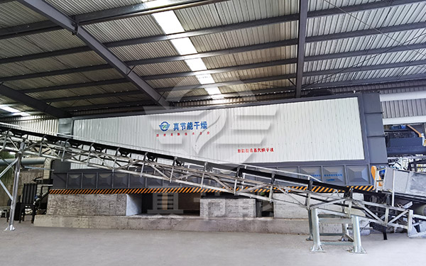 真節(jié)能蒸汽烘干機現(xiàn)場 真節(jié)能蒸汽烘干機現(xiàn)場